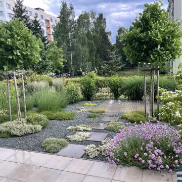 E1EB5538-4A1B-4EFF-BE48-C4207FCD4E5F