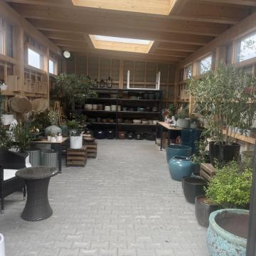 CADDD96E-F8A5-46A3-B570-4B702C651AB1